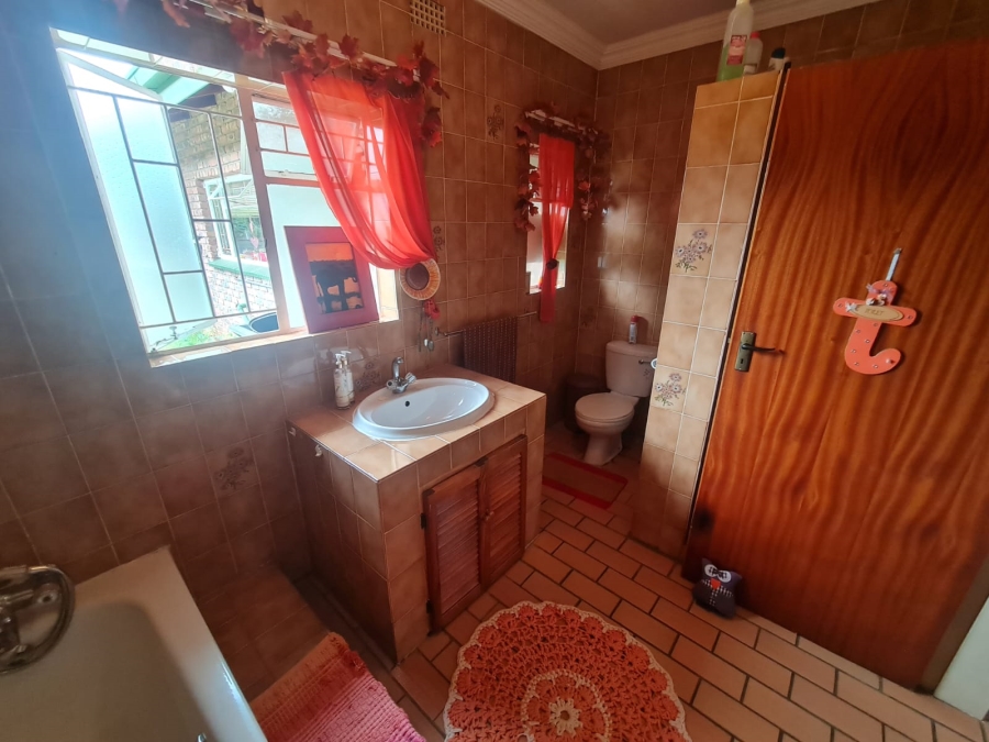 4 Bedroom Property for Sale in Miederpark North West